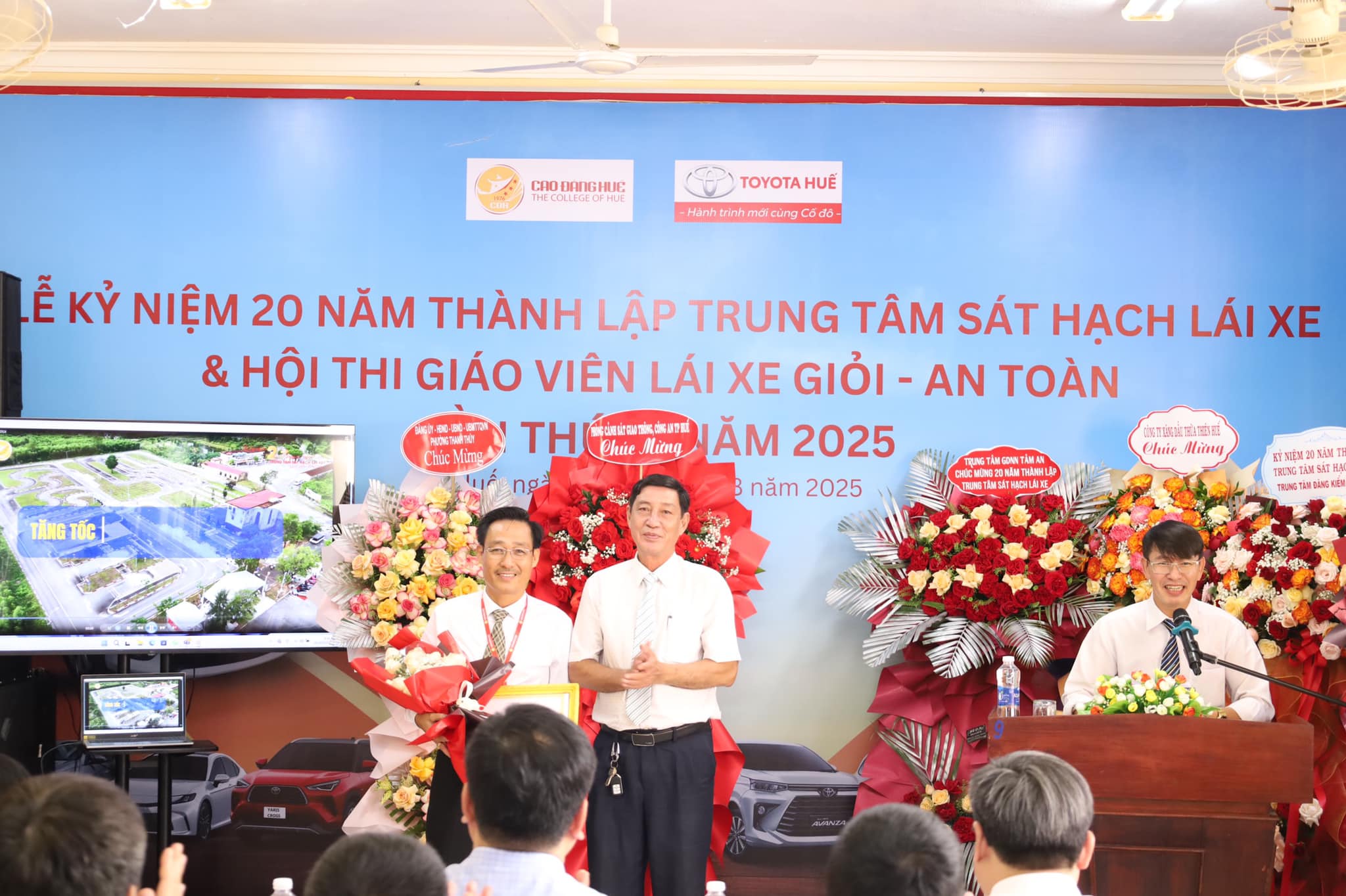 Lễ kỷ niệm 20 năm thành lập Trung tâm Sát hạch lái xeTrường Cao đẳng Huế, Kỷ niệm 20 năm, Đào tạo lái xe, Huế